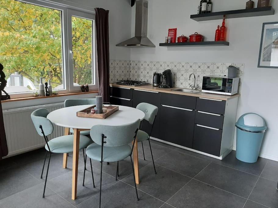 Vrijstaande Recreatievilla Met Ruime Omheinde Tuin Posterholt Exteriér fotografie